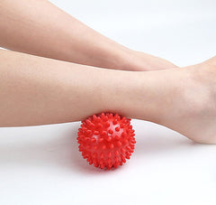 1pcs  4 Colors Yoga Peanut Shape Massage Durable PVC Spiky Massage Ball Trigger Point Sport Fitness Hand Foot Pain Relief